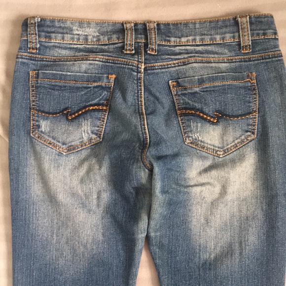 VIP - Ripped Jeans - Picture 4 of 7